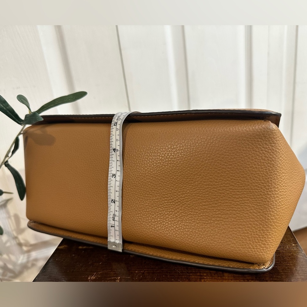 Tory Burch pebbled leather small Robinson tote with slit pockets brown - Picture 5 of 11